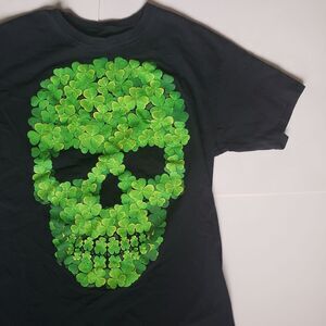 🍁Shamrock Skull Tee